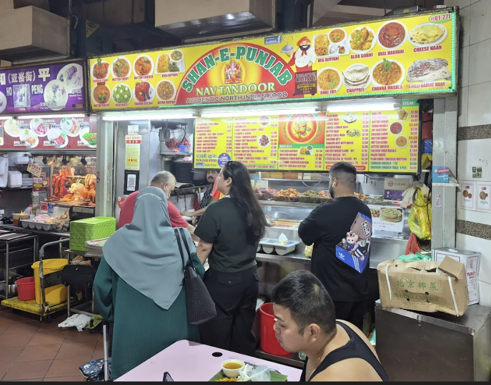 Crowd gathered at Shan-E-Punjab stall